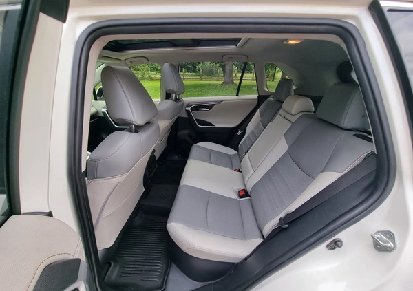 Toyota RAV4 cena 174000 przebieg: 24232, rok produkcji 2020 z Wieleń małe 407